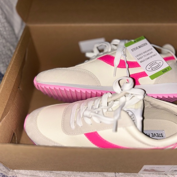 beautiful beige and pink women's sneakers - Picture 4 of 7
